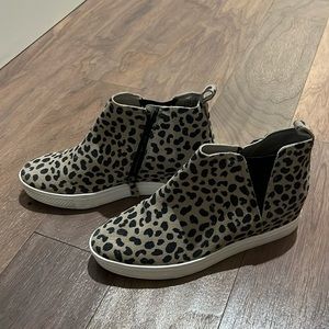 Caslon Wedge Sneaker Excellent Condition